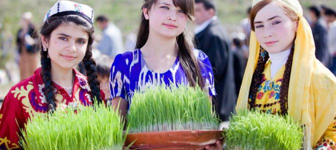 Highchair Travelers Holiday Calendar